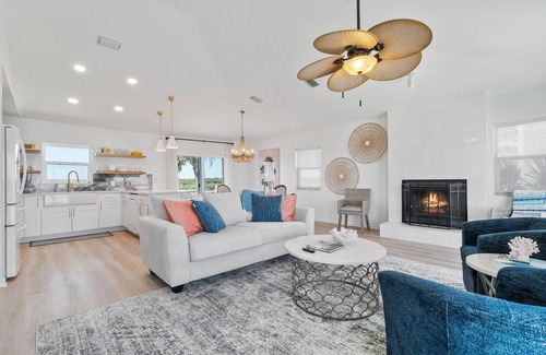 Vilano Beach House | "Swan Ocean" Beach House on Vilano Beach
