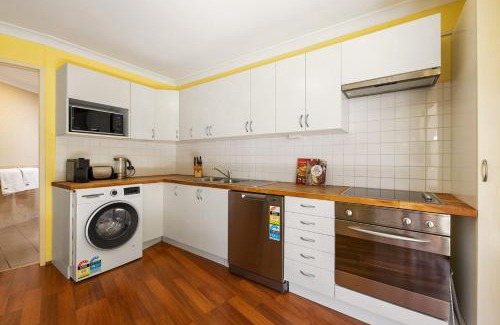 Applecross Apartment | Swan River Applecross Heathcote Park 1BR Villa