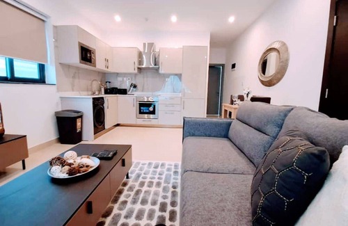Labone Apartment | Swanky 1 Bedroom Apt@Labone - Fast Internet & Gym