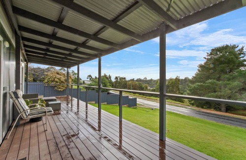 Metung House | Swans View in Metung