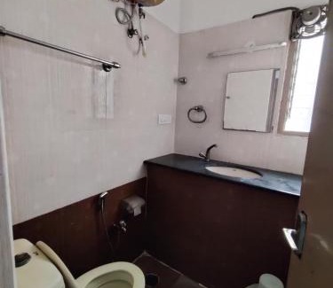 Sholinganallur Bed & Breakfast | Swarna Sudarshan Service Apartments Sholinganallur