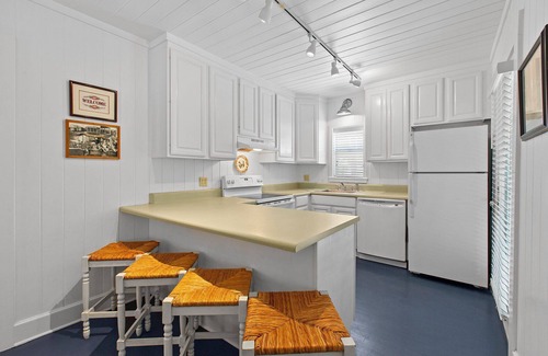 Grayton Beach House | Sweaty Palms - Grayton Beach, Close to the Red Bar, Steps to the Beach!