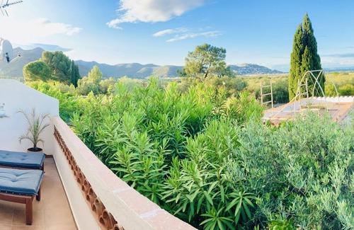 El Mas Bosca Apartment | Sweeping views over the bay of Roses