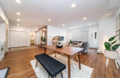 North Central Edmonton Condo | Sweet Bali Sanctuary-2bdrm-UG Parking-5 min to DTN
