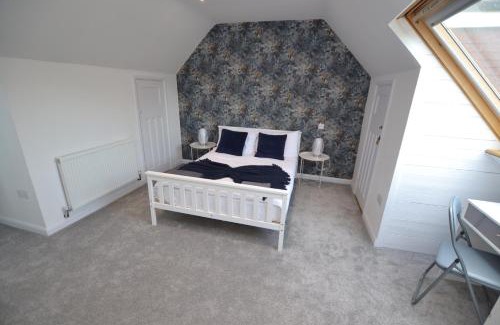Maidstone House | Sweet Bea Bungalow - 4 Bed - Garden - Huge Drive - Maidstone