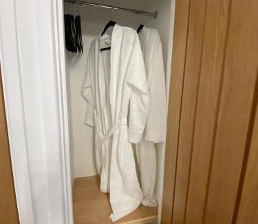 Mousehole Apartment | Sweet Caroline - luxury studio stone’s throw from Mousehole harbour