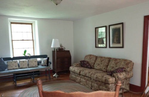 Creamery House | Sweet Farmhouse in Charming Skippack PA