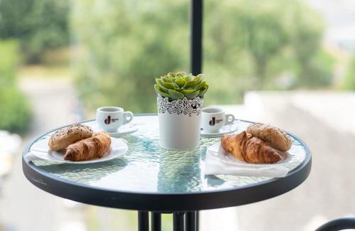Obuda Apartment | SWEET HOME Apartman , 30sqm studio, free private parking, mountain view, balcony, 20 min from downtown