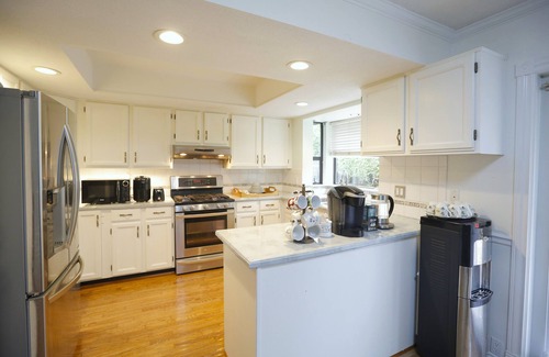 South Surrey House | Sweet home at Sunnyside Suite 1