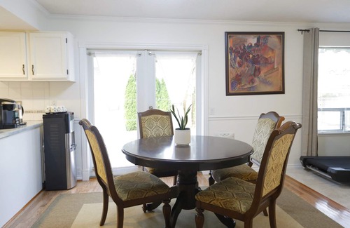 South Surrey House | Sweet home at Sunnyside Suite 1