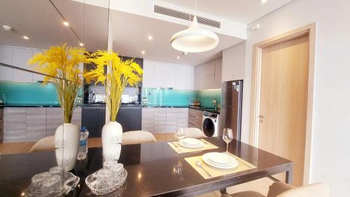 Bai Chay Apartment | Sweet Home - R-A04 Citadines HaLong Building - Large 1bedroom apartment & Full furnished & Free Pool & Bay View