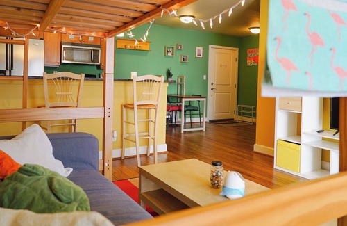 Westwood Apartment | Sweet Joyful Home with Pool & Gym-Steps from UCLA!