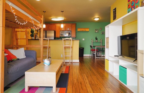 Westwood Apartment | Sweet Joyful Home with Pool & Gym-Steps from UCLA!