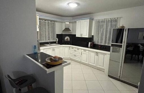 Sainte-Rose House | Sweet N'est Villa