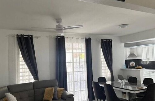 Sainte-Rose House | Sweet N'est Villa
