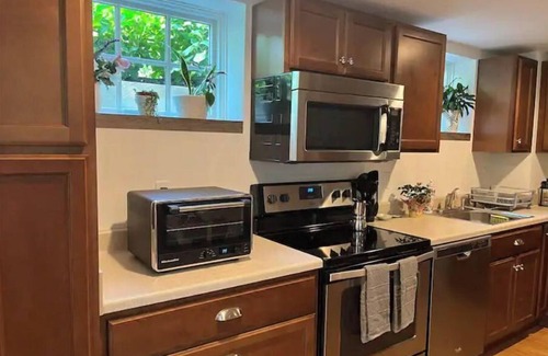 New Paltz Apartment | Sweet spot studio on village outskirts