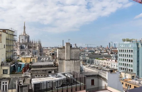 San Babila Apartment | Sweett | Central tower I