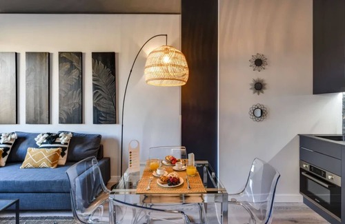 Milan Centre Apartment | Sweett | Duomo View VI