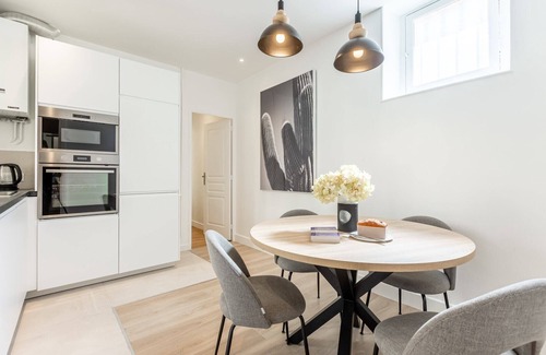 Faubourg-du-Roule Apartment | Sweett | Wagram Deluxe VI