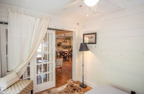 West Jefferson Cottage | Sweetwater Cottage - Private Cottage Tucked in the Woods - WJ & Boone - River Access