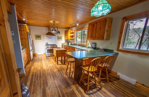 Algonquin Highlands Cottage | Swift's All Season Cottage - Dwight, Ontario