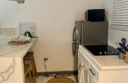 Orange Bay Apartment | Swim Sleep Exhale. Negril beach apt. Perfect for 1 or 2 Free Wifi. 24hr security