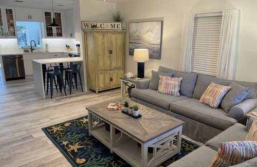 Delray Beach House | Swim Up Bar - Outdoor Paradise!