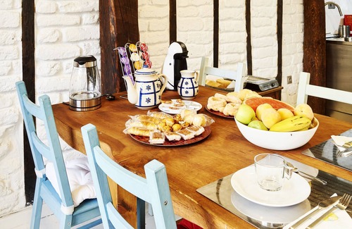 Jarandilla de la Vera House | Swimming pool, sauna, garden, 5 bedrooms with full bathrooms. Registration TR-CC-00250.