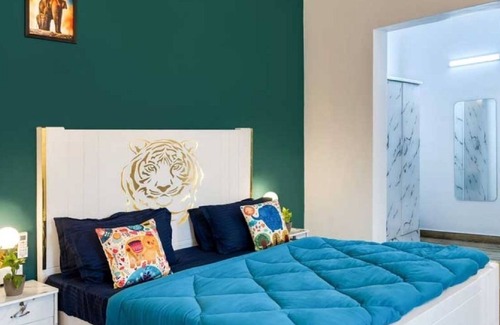 Ramnagar Apartment | Swimming Pool, Bonfire, Hot Water Jacuzzi, 360 mountain view, Balcony
