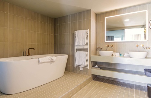 Breitenrain-Lorraine Hotel | Swissôtel Kursaal Bern