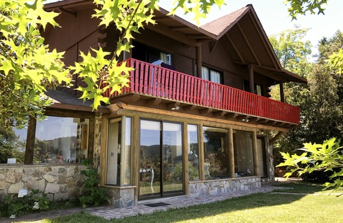 Vichuquen House | SWISS STYLE HOUSE WITH BEAUTIFUL LAKE VIEW.