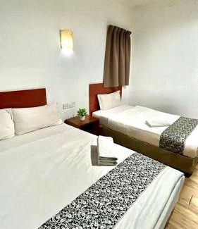 Downtown Kota Kinabalu Hotel | Switz Paradise Hotel - 5 minute walk to Centre Point and 10 minute walk to waterfront-