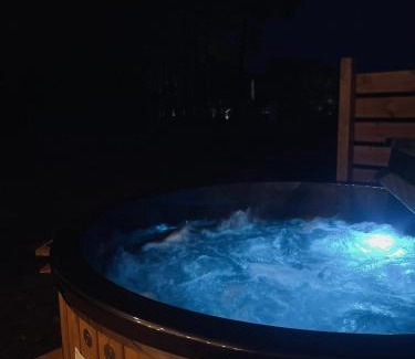 Swornegacie House | Sworna łąka z zewnętrznym SPA- sauna, jacuzzi, balia