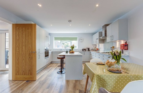 Botley Apartment | Sycamore House | Oxford Holiday Let | 2 Beds & Sleeps 4