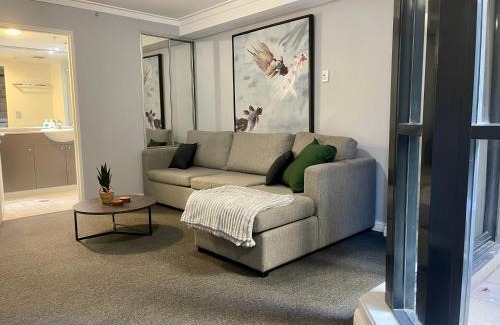 Haymarket Apartment | Sydney City Getaway 1 Bdrm Apt 2 Bathrms Sleeps 4