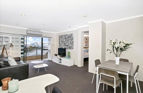Sydney Central Business District Apartment | Sydney - YORK5 - York Street - Spacious 1BR with Balcony, City Views Parking in Sydney CBD Near Wynyard