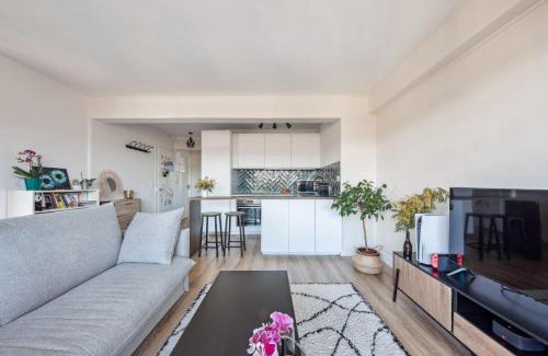 Quartier de Javel Apartment | Symphonie de l'élégance à javel by Weekome