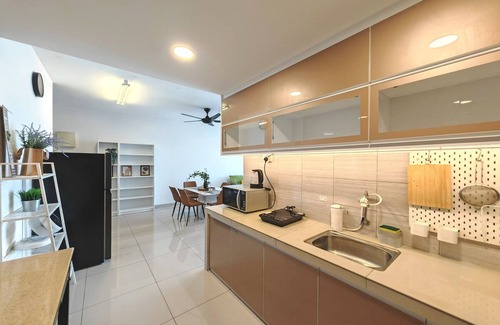 Seri Kembangan Condo | Symphony Tower by Emily in Town