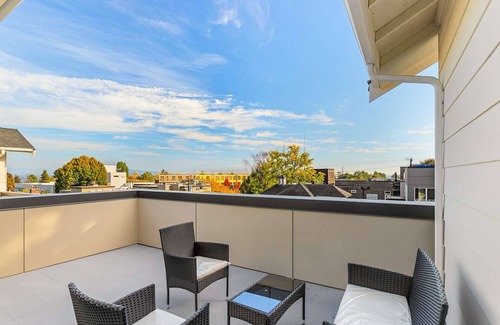 Capitol Hill Apartment | Syrax's Dragonstone Den