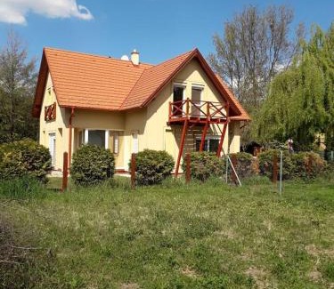 Szigliget House | Szigliget Strand mellet levő, csendes, kényelmes ház