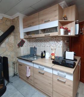 Salgotarjan House | Sziklaszirt - Wellnes Vendégház
