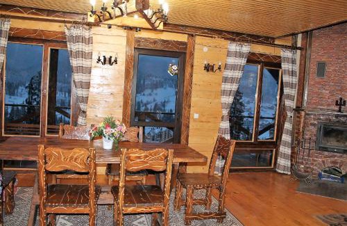 Bukovel Cabin | Szlachta Cottage
