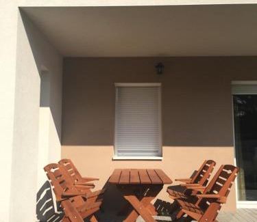 Papa Apartment | Szofi Apartman Pápa Fenyves u. 19.