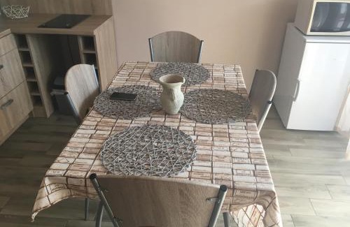 Papa Apartment | Szofi Apartman Pápa Fenyves u. 19.