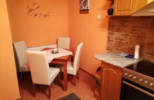 Tata Apartment | Tóvárosi apartman