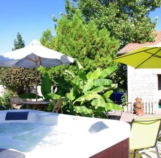 Baja House | Tölgyfakuckó apartman