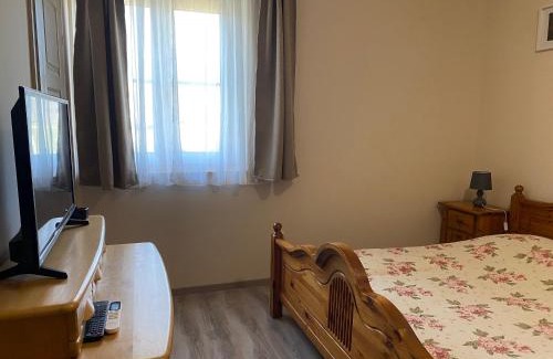 Mogyorod House | Tündér Pension