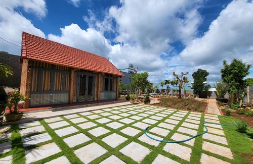 Buon Ma Thuot Hotel | T'Farmstay villa and resort Buon Ma Thuot City