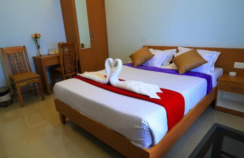 Elappara Hotel | T Homes Thekkady