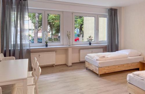 Duisburg Sud Apartment | T&K Apartments near Messe Fair Trade Düsseldorf und Airport EG